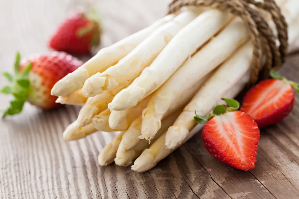 asperges et fraises (2) (1)